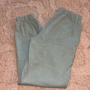 ✨sage green Brandy Melville sweatpants✨